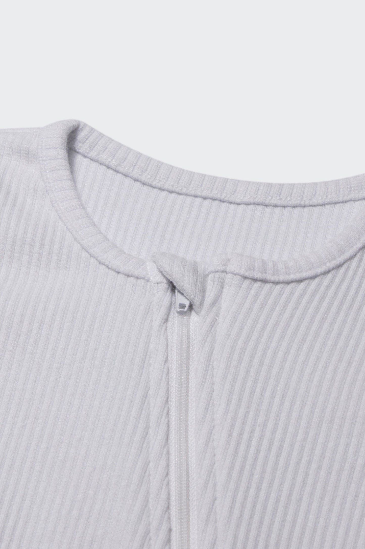 Stylish and luxurious DreamBuy white baby sleepsuit, designed for ultimate comfort and versatility, suitable for sleep and play for babies up to 3 years old.