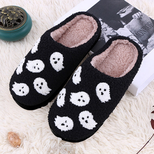 Elegant Halloween Funny Spider Ghost Scary Flat Indoor House Shoes for Women and Men, featuring soft plush comfort and cute ghost patterns, ideal as horror-themed gifts.