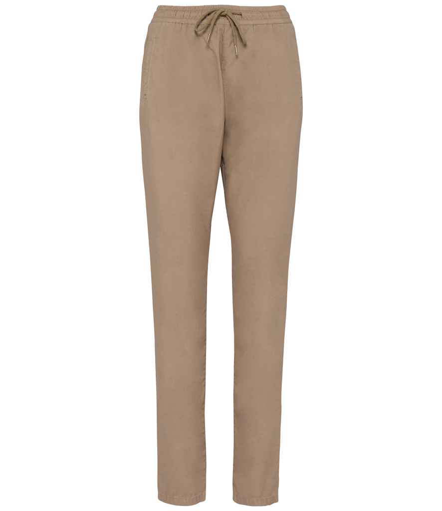 Stylish women’s casual trousers made from a blend of TENCEL™ Lyocell and organic cotton, offering comfort and luxury.