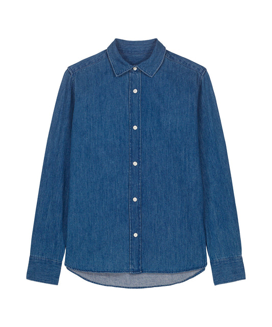 Elegant women’s denim shirt crafted from 100% organic cotton, featuring a timeless style perfect for eco-conscious wardrobes.