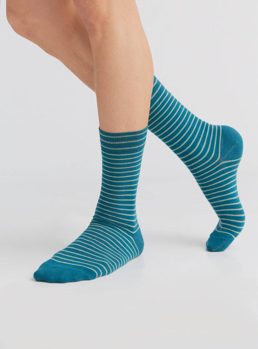 Luxury organic cotton socks in a 6 pack, showcasing soft jersey fabric and comfortable cuff design.
