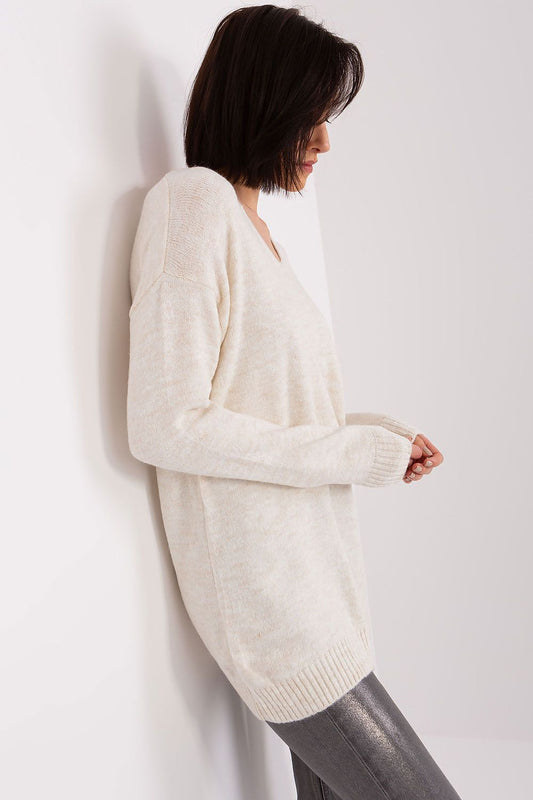 Close-up view of the luxurious long sleeve acrylic jumper by Rue Paris featuring a stylish heart neckline, ideal for casual elegance.