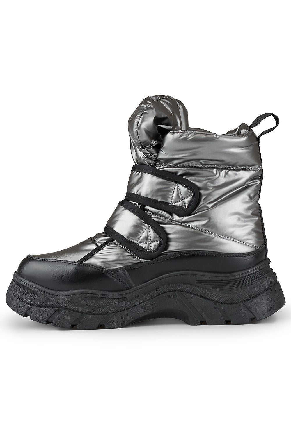 Chic silver women's snow boots designed by PRIMO, showcasing a 13 cm height, luxurious eco fur lining, and a fashionable platform, perfect for cold weather.