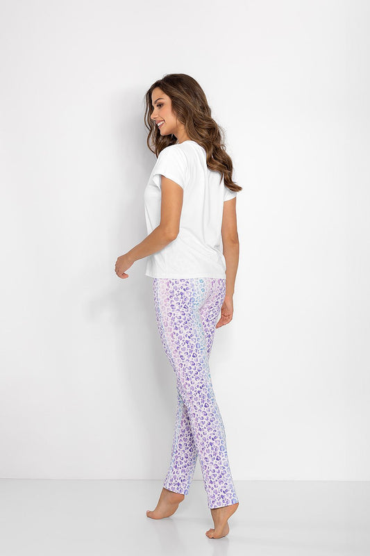 Luxury women's pyjamas set by Momenti Per Me featuring a heart neckline blouse and printed pants, designed for ultimate comfort in sleepwear.