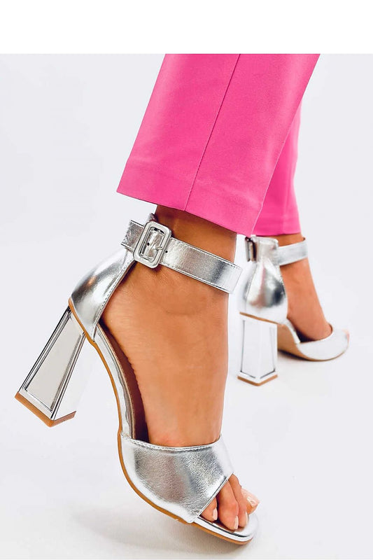 Close-up view of Inello's 9cm heel sandals with exquisite square toe and shimmering gold details, showcasing premium eco leather craftsmanship.