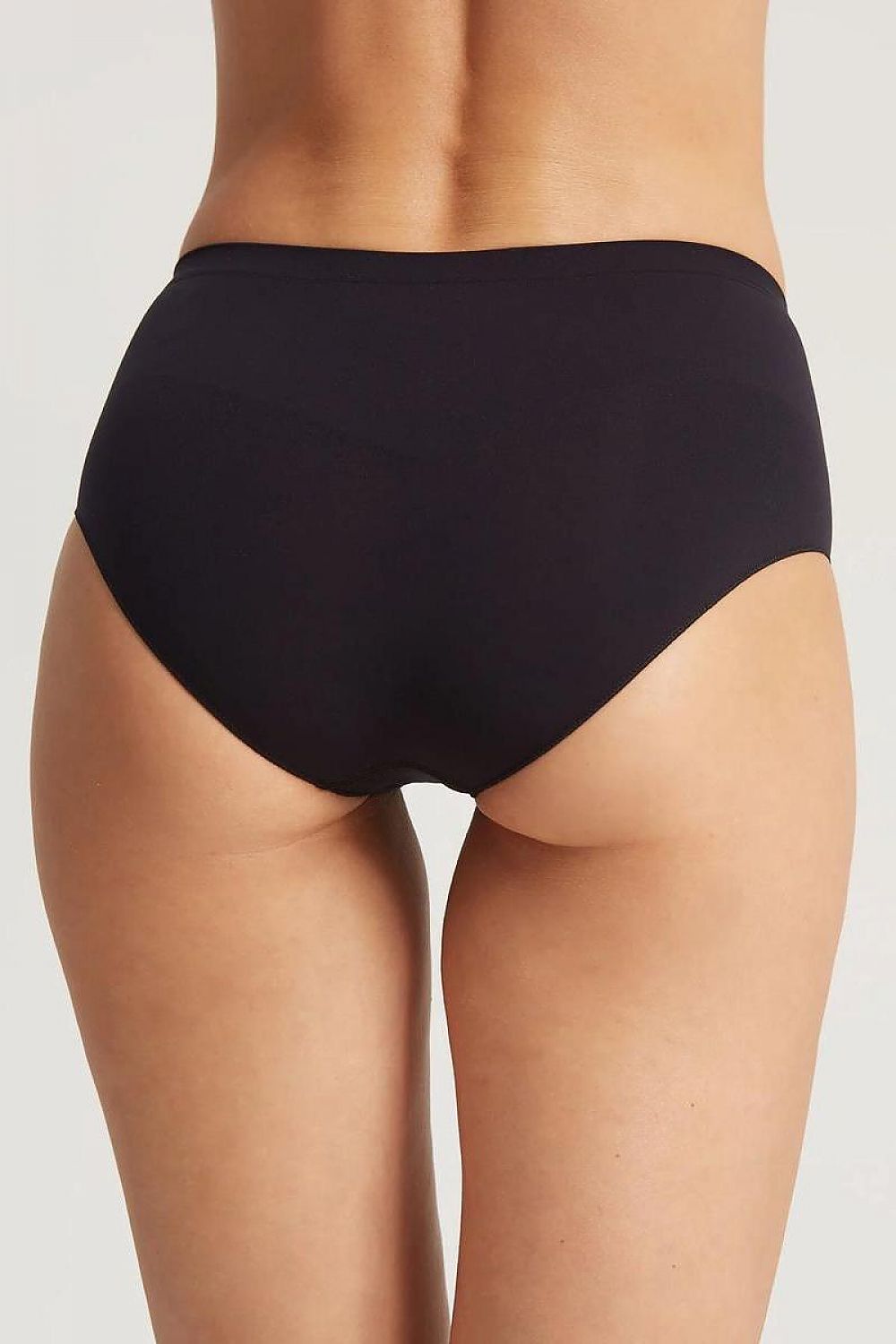 Luxury seamless women's panties by Gatta, featuring a chic back view in black, designed for comfort and a sophisticated fit.