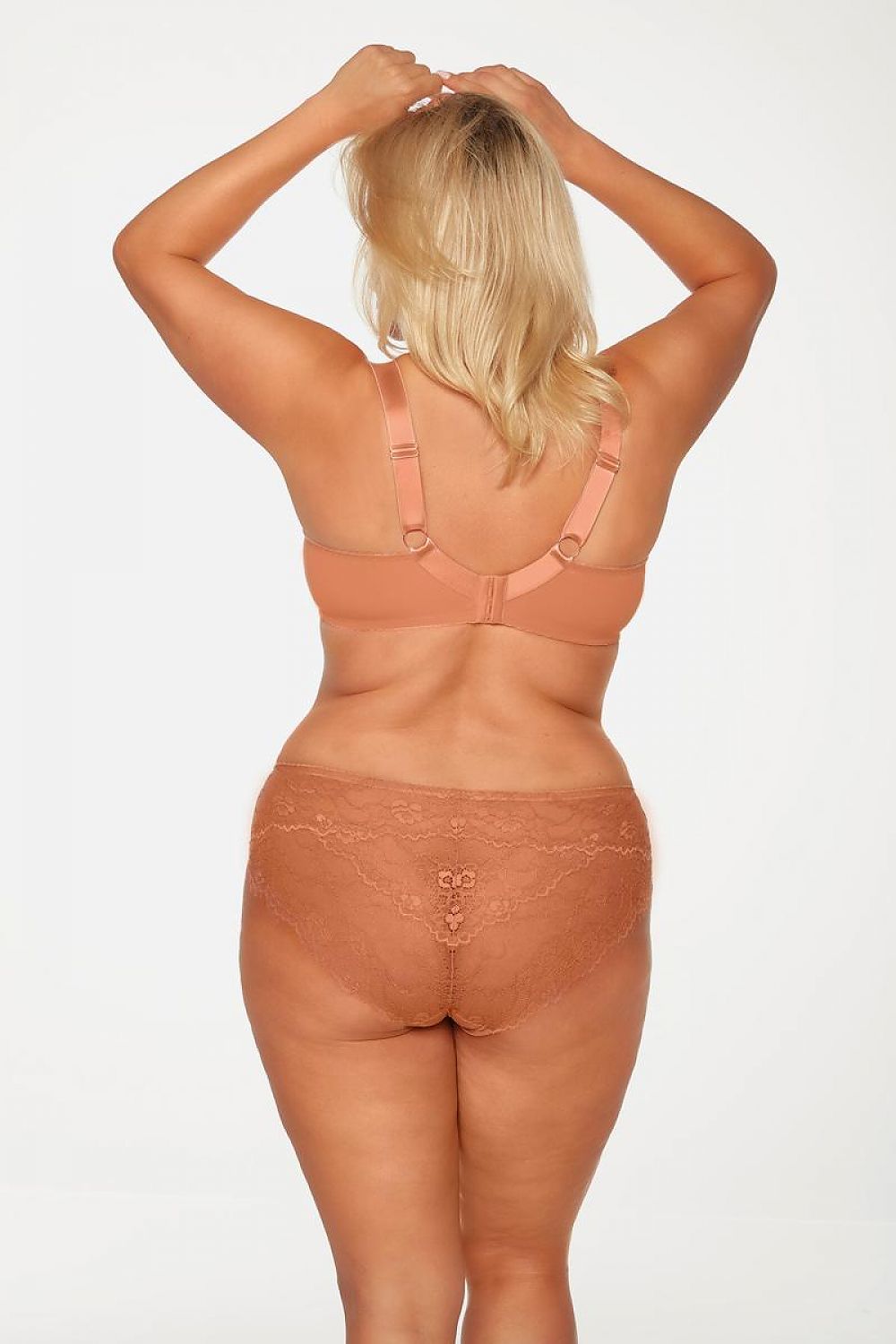 Bella Misteria Soft Bra in a stunning apricot shade, ideal for summer, crafted with high-quality lace for a perfect fit and support.