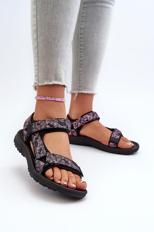 Close-up view of Step in Style's lightweight sports sandals for women, showcasing the velcro fastening for a perfect fit.