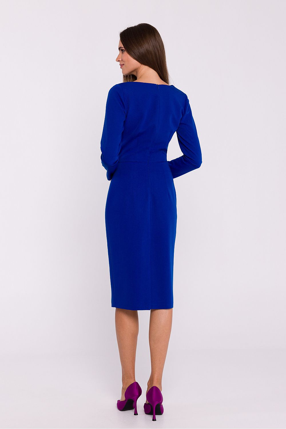 Stylove's refined pencil cut dress fabric detail, showcasing the luxury blend of materials, ideal for stylish women.