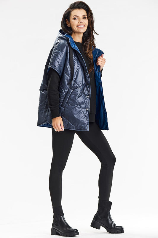 Comfortable polyester kimono vest by Awama, showcasing its unique printed lining and adaptable style for chilly weather.