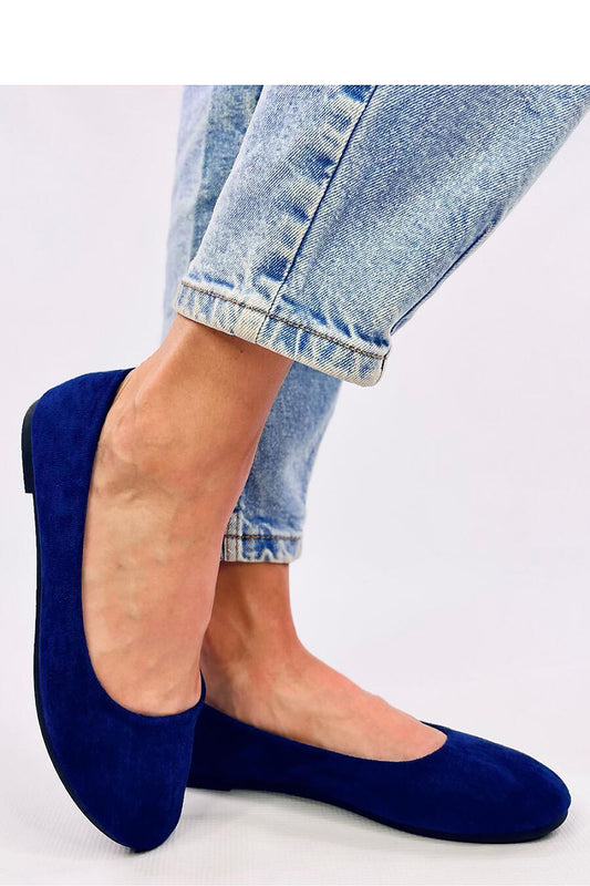 Luxury Women's suede ballerinas by Inello featuring a classic design with rounded nose, ideal for elegant outfits.