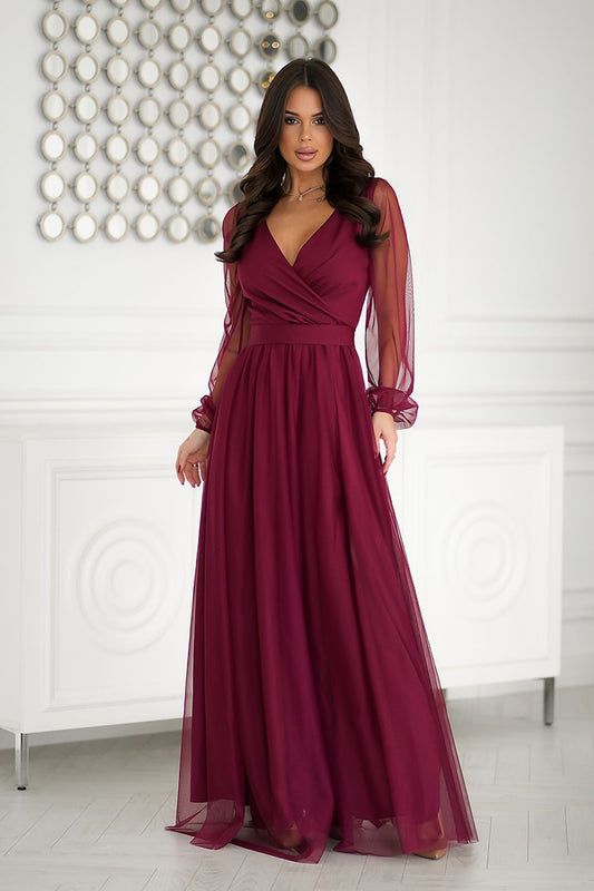 Bicotone long dress with a luxurious double-layered bottom and alluring cutout, available in fashionable colours.