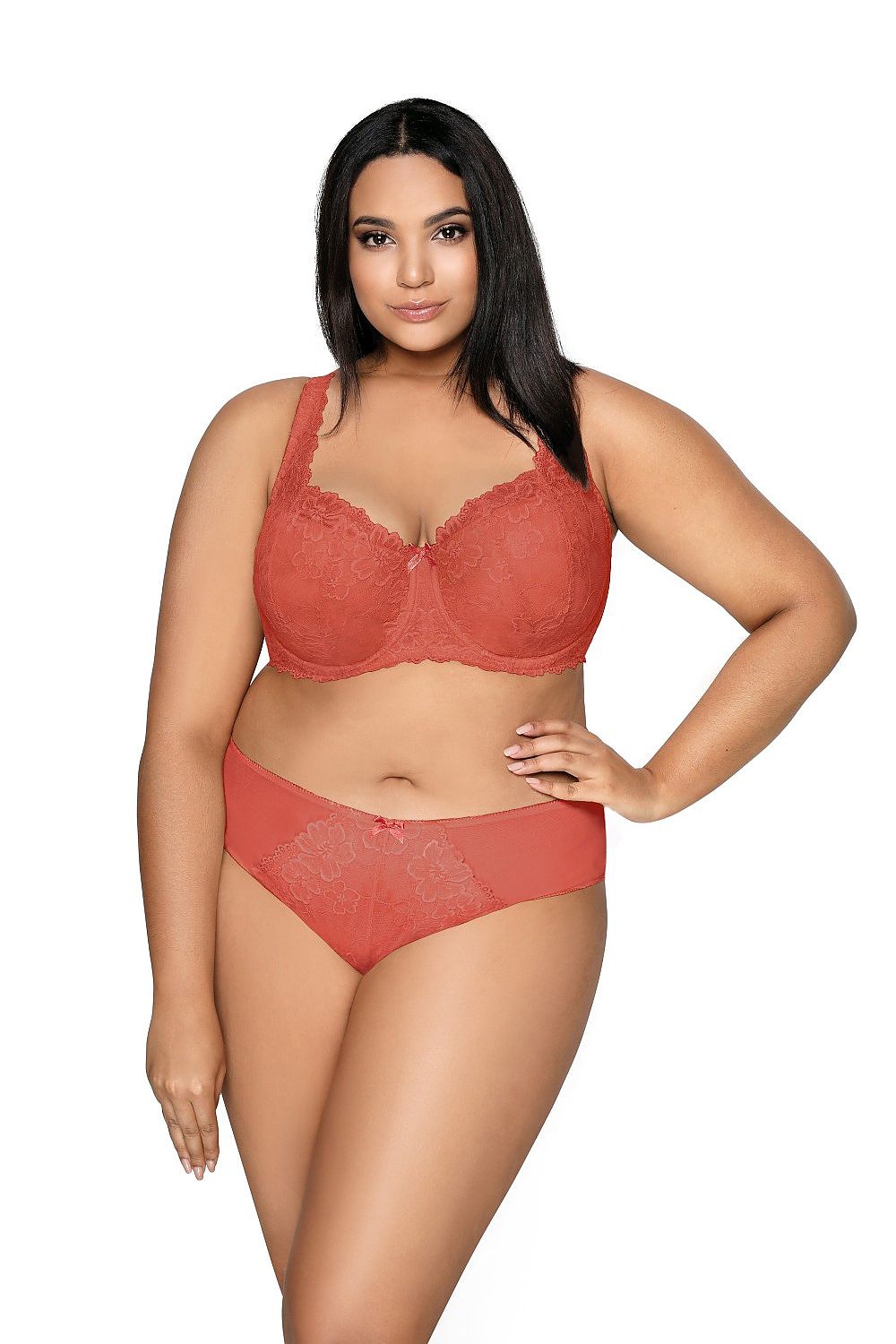 Carmela Big Lace Padded Bra in Rich Brick Colour by Mat, showcasing luxury design and extensive size options from EU 65G to 95F, emphasising elegance and comfort.