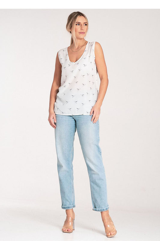 Chic Figl Women's blouse in a sophisticated design with prominent shoulder straps, showcasing a rounded heart neckline for a fashionable look.