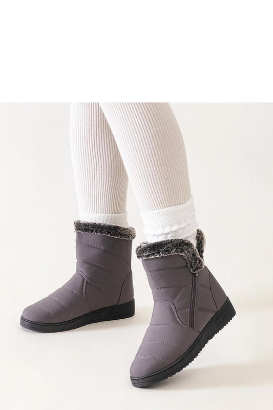 Luxurious gray snow boots with Khite fur by Solea, designed for ultimate insulation and comfort. Stylish winter footwear for women.