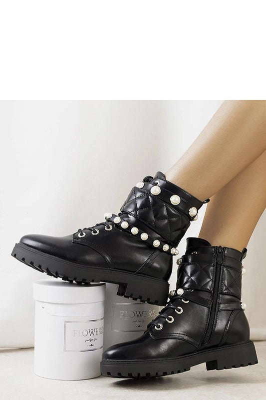 Close-up of the elegant black denim upper of Women's Sneakers Cesia by Solea, adorned with exquisite pearl details for a luxurious look.