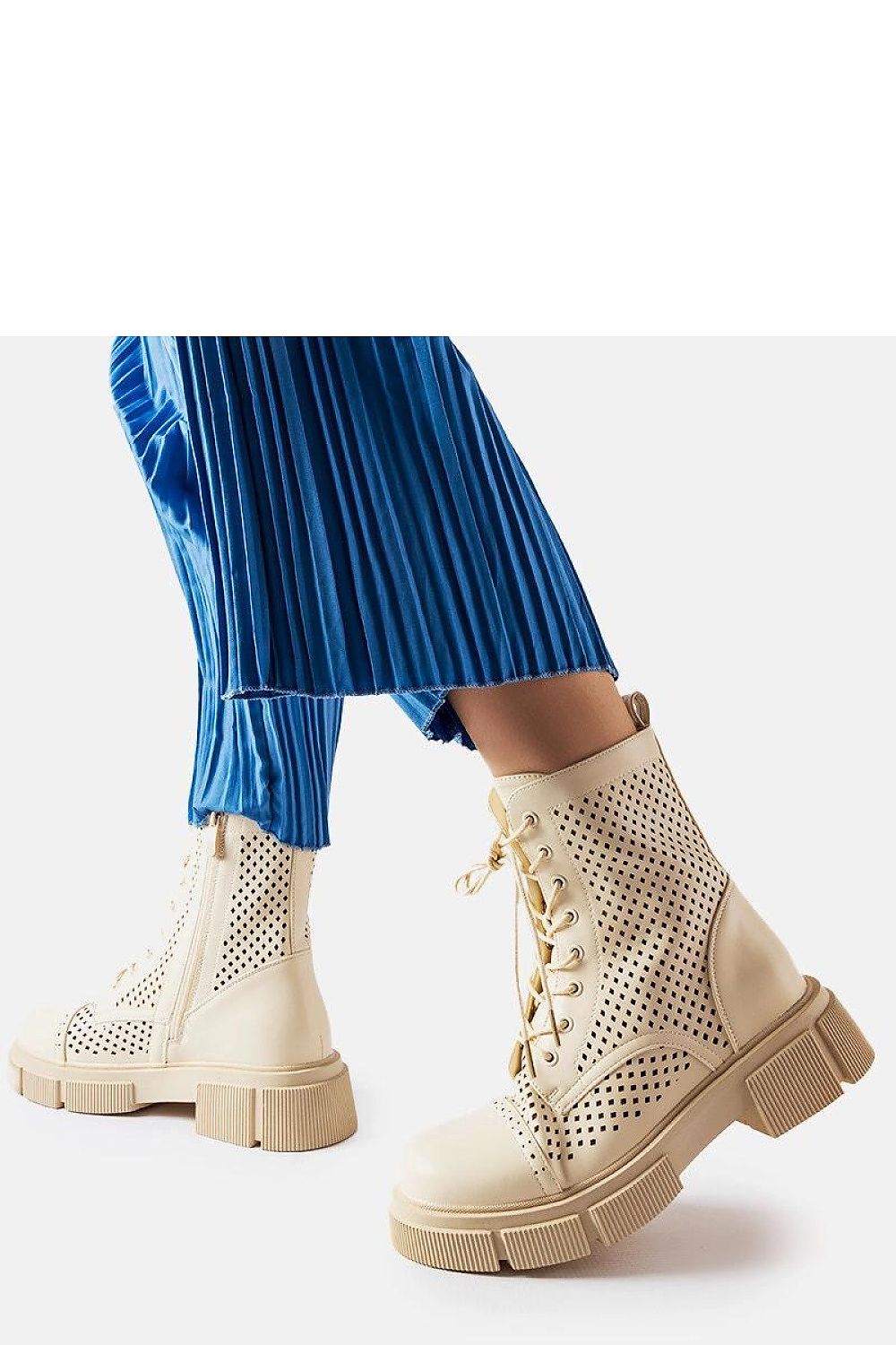 Top view of Solea black lacy ankle boots Corpus with a round toe design, highlighting the comfortable fit and modern charm for cooler days.