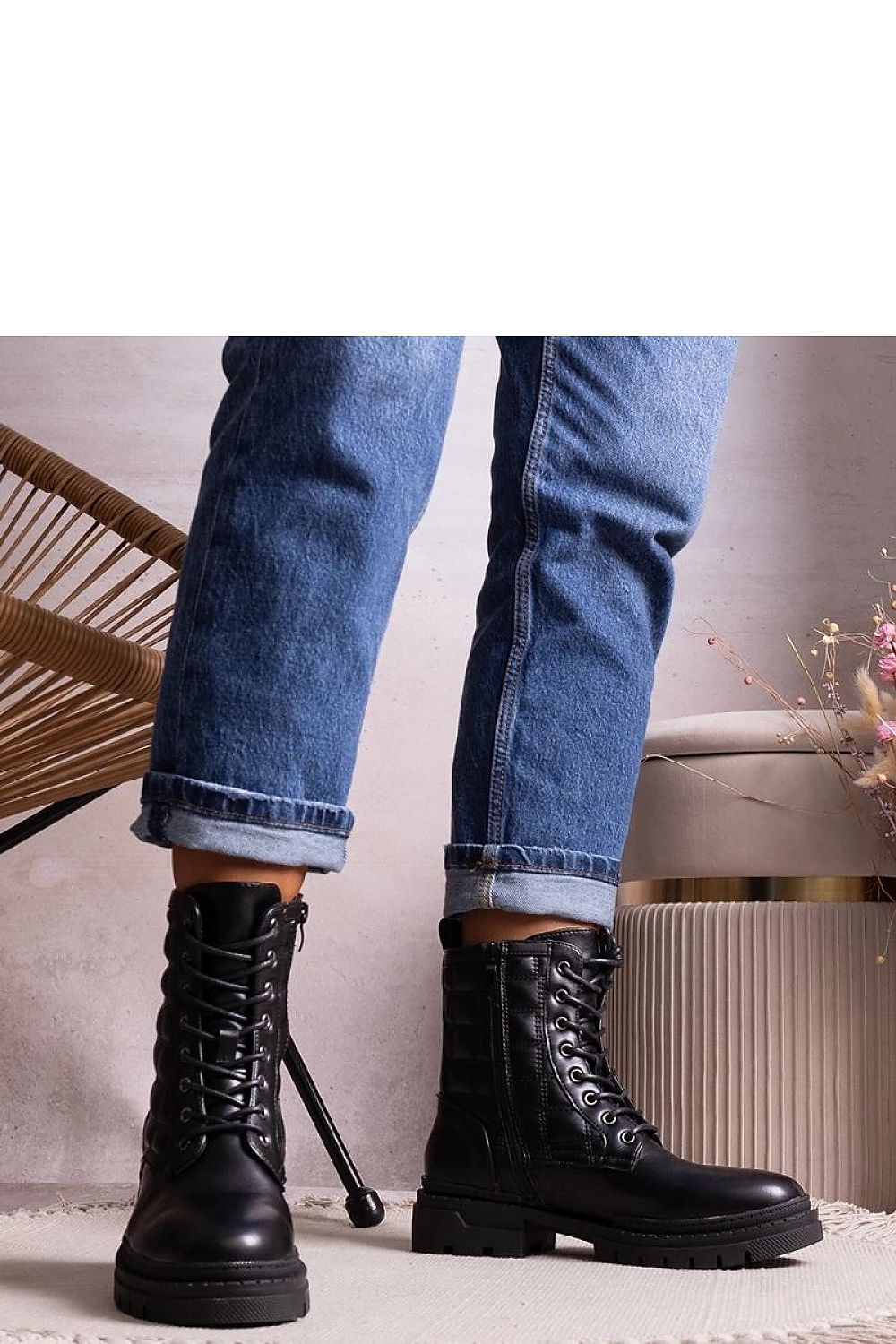 Solea Black Tellin Sneakers showcasing elegant and trendy design, made from high-quality synthetic leather, perfect for stylish comfort in autumn and winter.