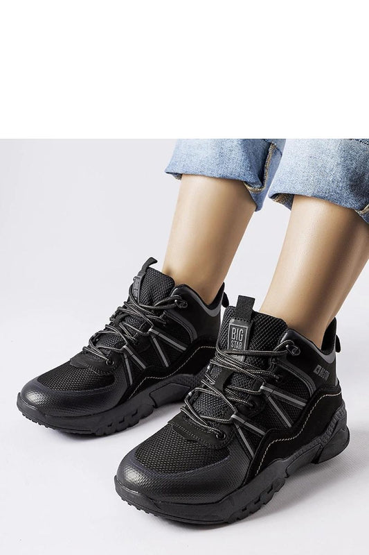 Solea Women's Black Trapper Boots, stylish insulated winter shoes designed for comfort and elegance, suitable for EU sizes 36 to 41 & US sizes 5.5 to 10.5.