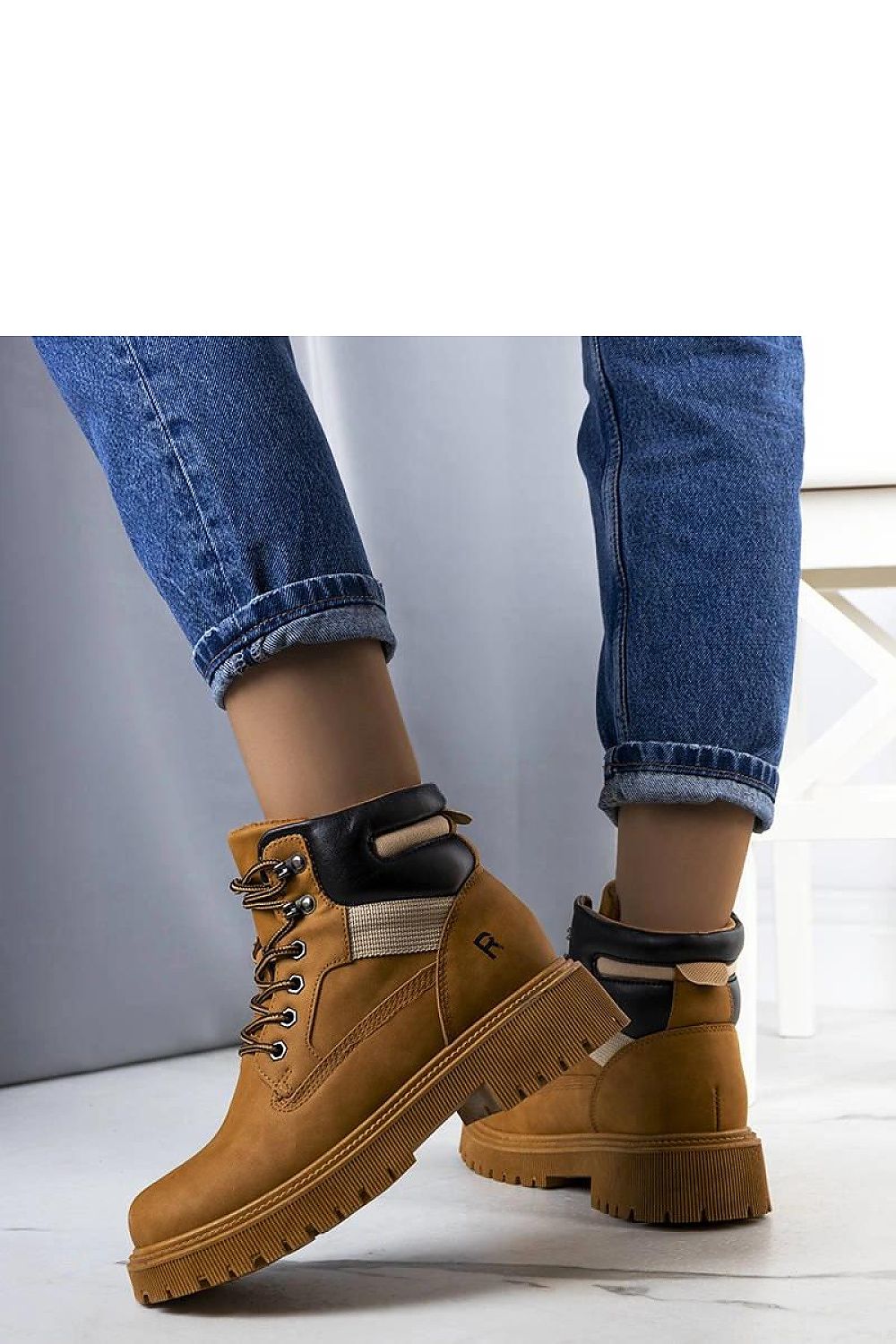 Sophisticated Solea Brown Nadel Trapper Boots, designed for active women, combining fashion with functionality in colder weather.