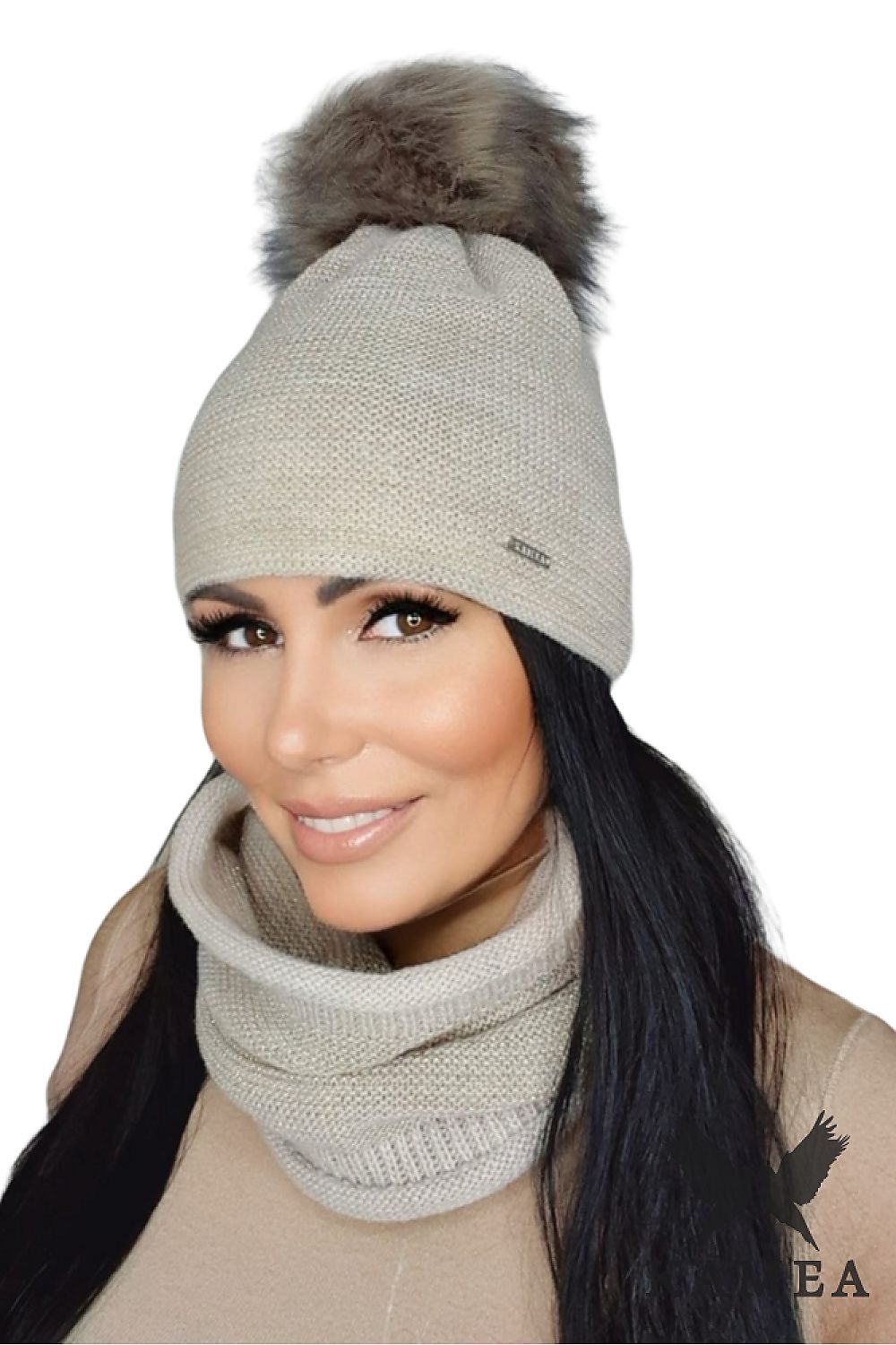 Kamea Ravello Winter Set in stunning turquoise, designed with alpaca wool for ultimate warmth and sophistication during winter.