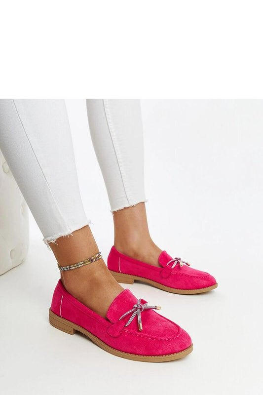 Close-up of Solea dark pink Endike loafers showcasing the high-quality eco leather and almond-shaped toe design.