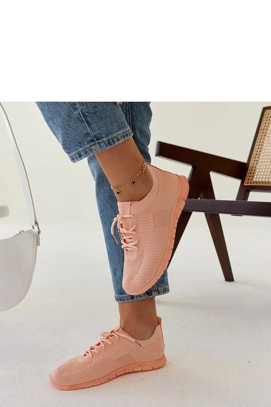 Close-up of Solea Erminio sneakers, highlighting the high-quality fabric and elegant summer footwear design.