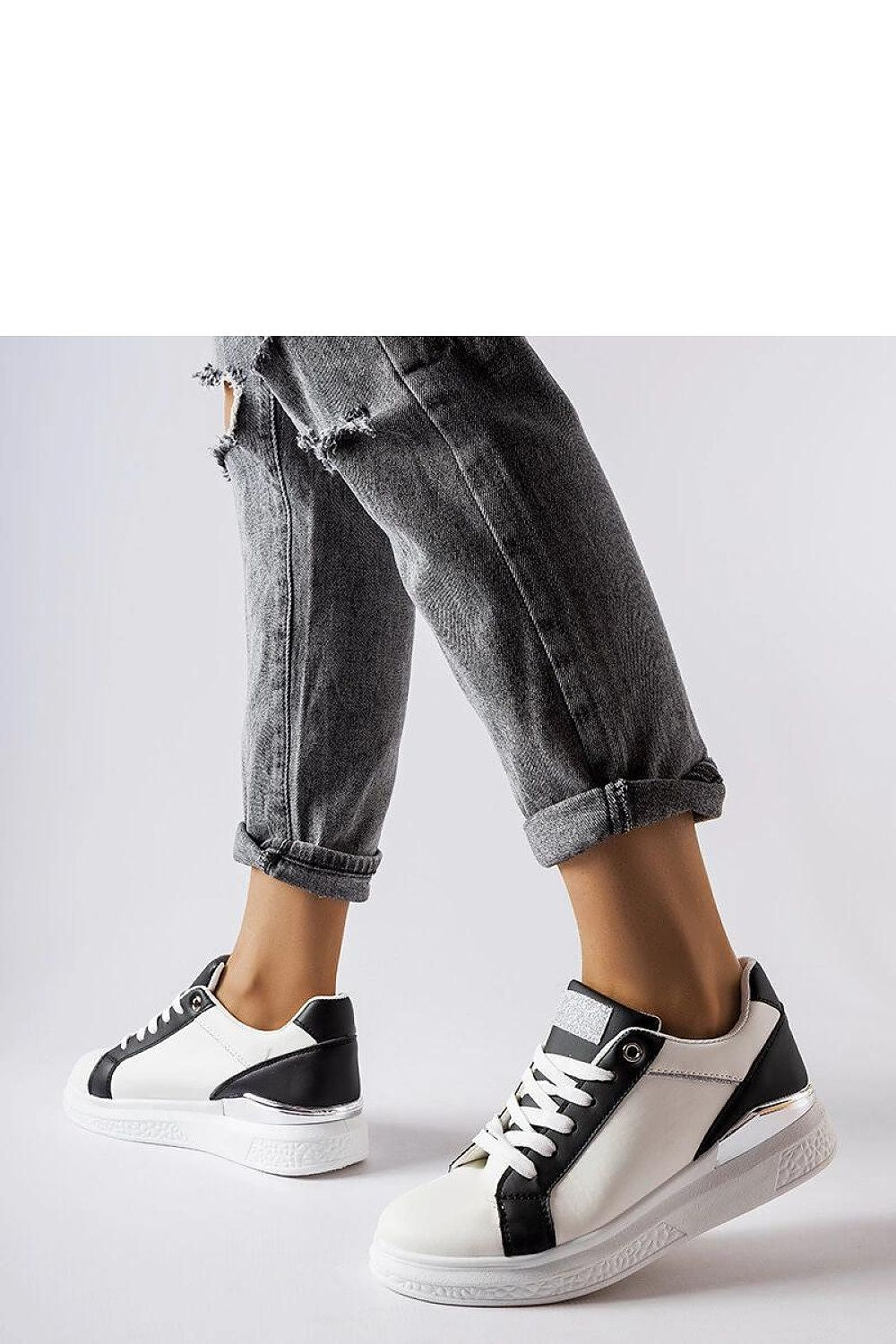 Luxury eco-leather Palais sneakers for women in white and green with golden accents by Solea, offering comfort and style for every outfit, available in EU sizes 36-41 or US sizes 5.5-10.5.