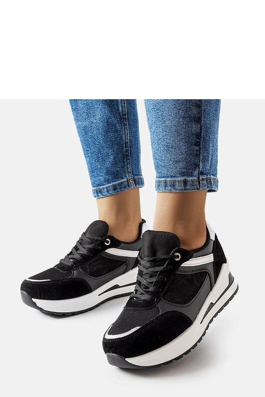 Stylish Solea black sneakers featuring an elegant Genovese insert, perfect for upscale casual and formal wear.