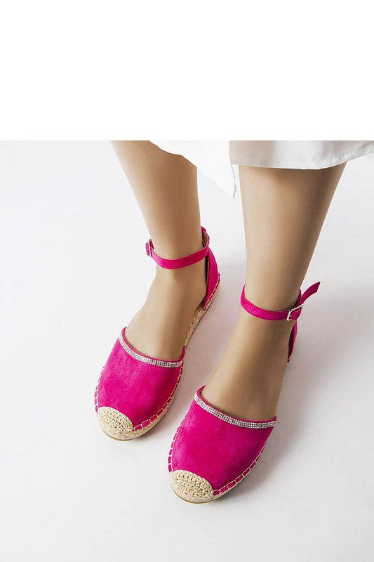 Luxury pink espadrilles by Solea featuring a comfortable 2 cm heel, perfect for elegant summer outings and casual walks.