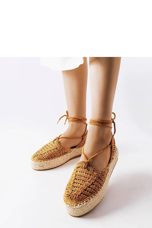 Elegant camel-coloured Solea espadrilles, Partenia style, showcasing high-quality fabric and flexible brown rubber sole for ultimate comfort.
