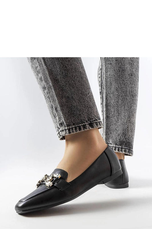 Close-up view of Solea's women's moccasins adorned with zircon embellishments, made from high-quality eco leather for a chic summer look.