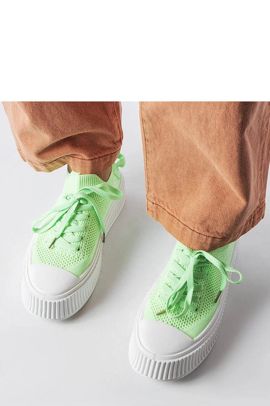 Elegant Solea green sneakers for women featuring an elastic upper design, perfect for summer fashion, showcasing a stylish 5 cm heel.