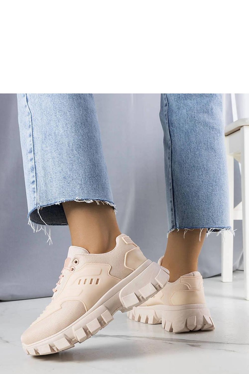 Luxury white sneakers from Solea featuring a 5cm rubber sole, perfect for summer style and comfort, available in EU sizes 36-41.
