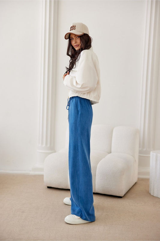 Chic Roco Fashion women's trousers with a luxurious high waist design and wide leg silhouette, ideal for a contemporary wardrobe.