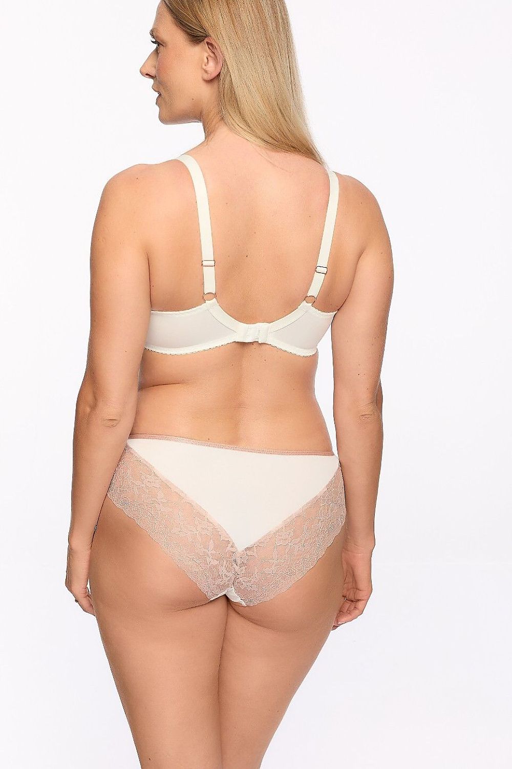 Chic Gaia Bra showcasing a subtle decorative bow and refined colour palette, ensuring a perfect shape and comfort for every occasion.