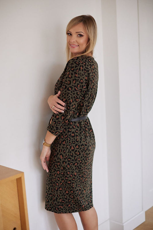 Elegant La Aurora daydress in muted colors, made with soft jacquard knit fabric, suitable for women in larger sizes.