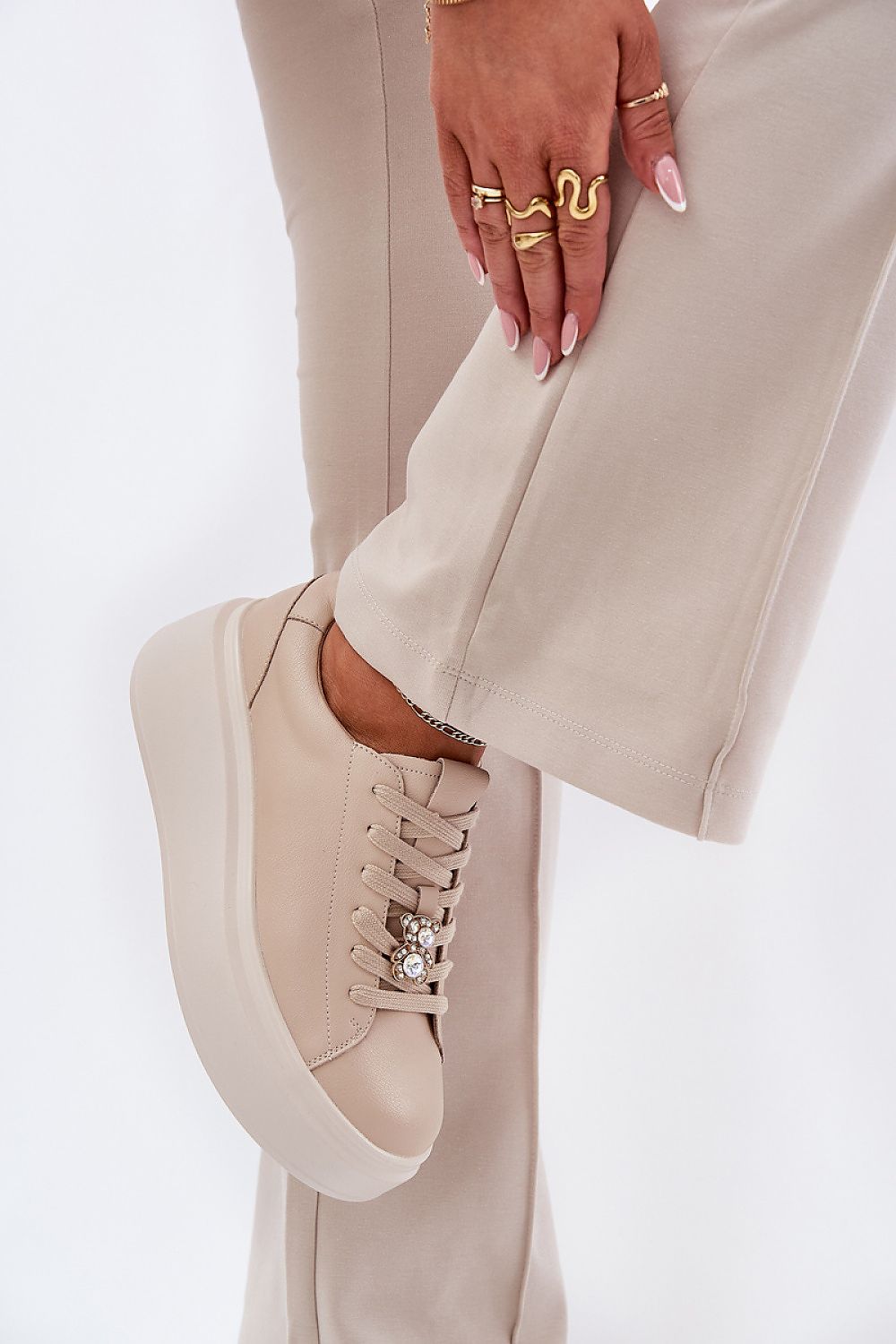 Chic and versatile women's sneakers in EU sizes 36-40, made of high-quality natural leather with a playful teddy bear charm, by Step in Style.