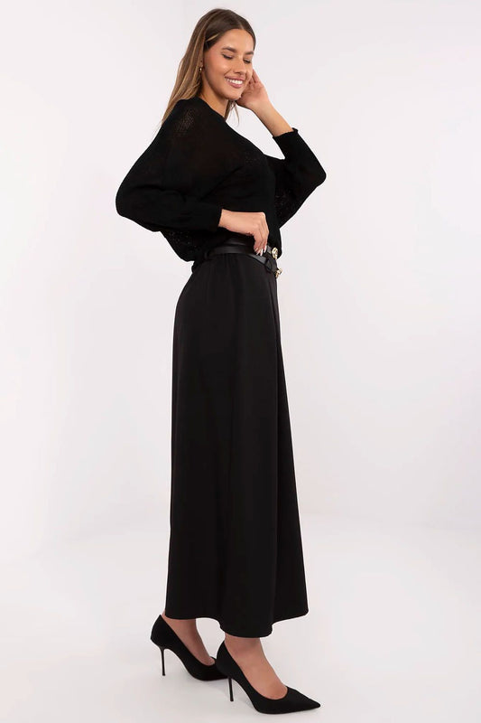 Elegant maxi skirt by Italy Moda featuring stylish pleats, perfect for formal and casual occasions.