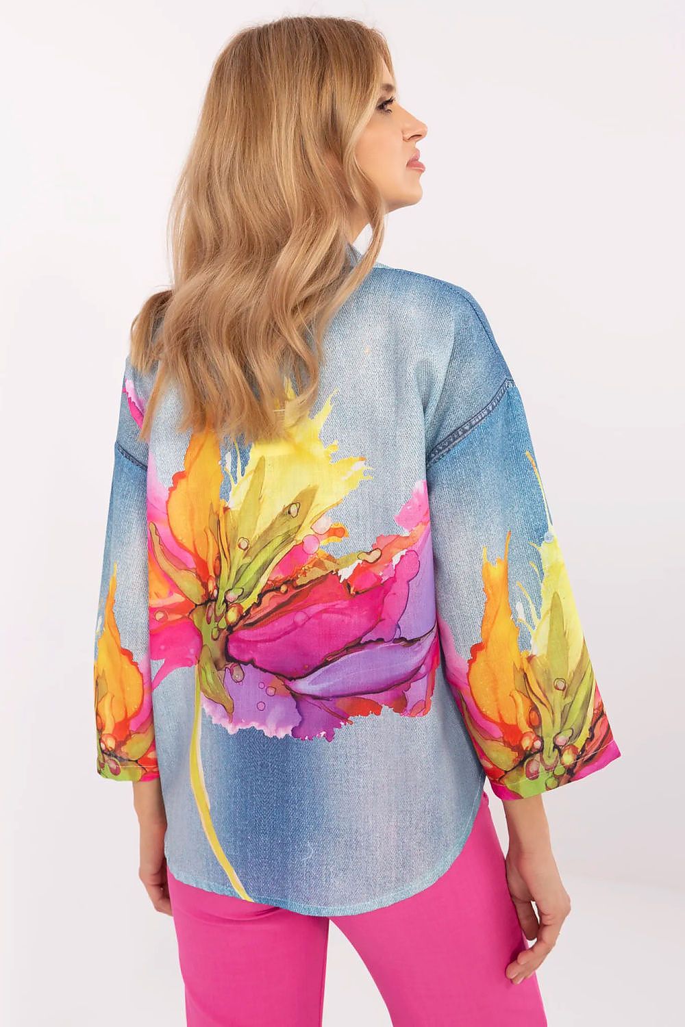 Stylish 3/4 sleeve floral shirt for women, made from a soft linen blend by Italy Moda, perfect for chic and casual summer outfits.