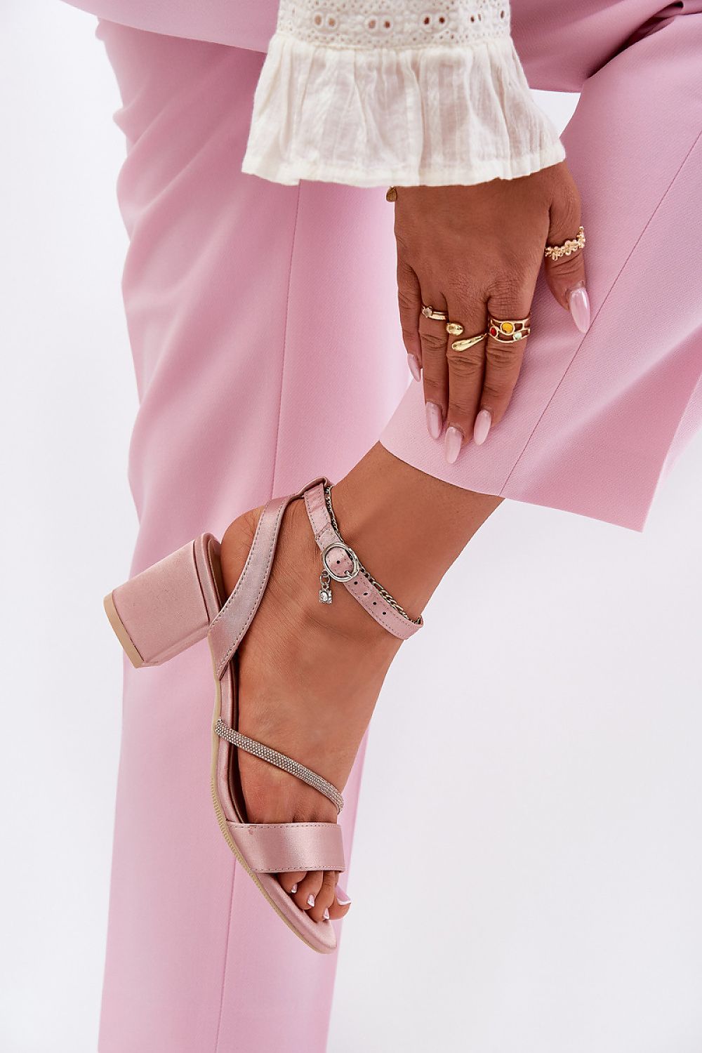 Stylish outfit combination featuring Step in style women's heel sandals, perfect for elegant summer looks, highlighting the chic zircon embellishments.