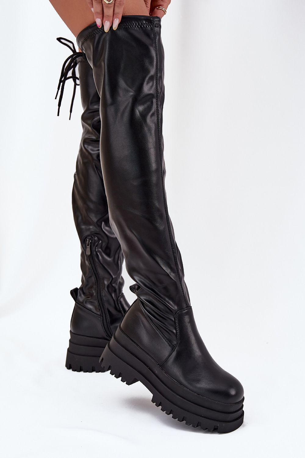 Sophisticated knee-high platform boots by Step in style, designed with a drawstring for a custom fit, perfect for autumn and winter wear.