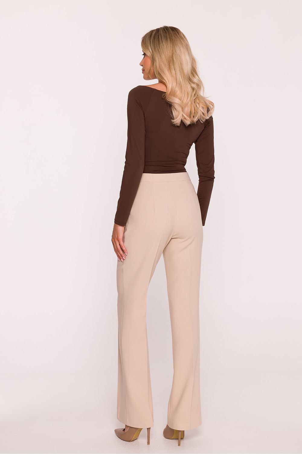 Stylove classic trousers in a refined suit style, featuring a medium rise and a gentle pressed crease, perfect for formal and business attire.