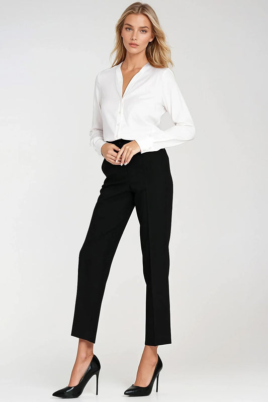 Luxurious women's shirt in breathable viscose, showcasing a minimalist design by Nife, ideal for both casual and formal styling.