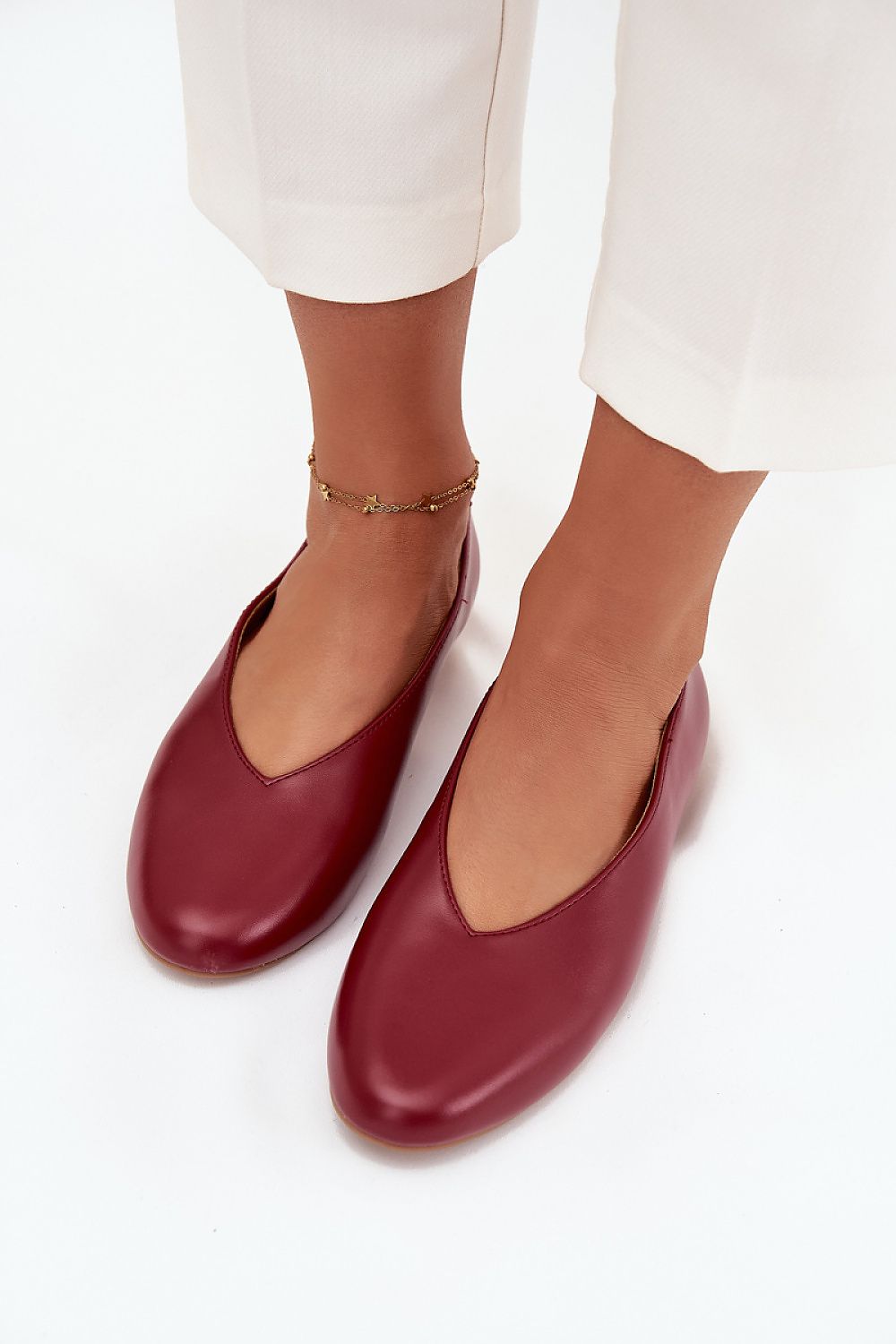 Step in Style Eco Leather Women's Ballet Flats, perfect for versatile styling with a delicate feminine look and superior comfort.