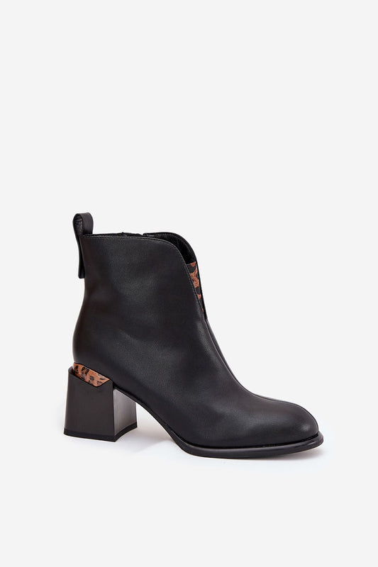 Close-up of Vinceza Women's Leopard Print Boot details, highlighting the comfortable zipper closure and elastic front insert for a chic and modern look.