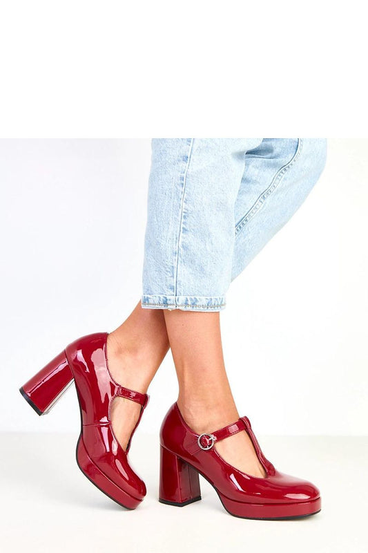 Elegant 9 cm block heel buckle shoes in eco-leather by Solea, showcasing a refined square toe and stylish buckle, perfect for work and elegant outings.