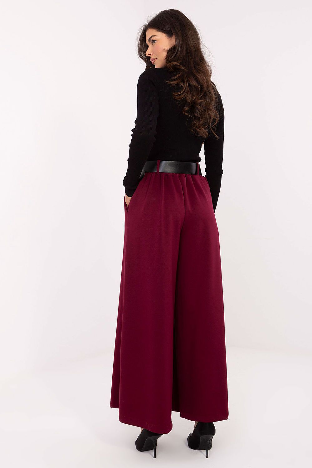 Elegant women's palazzo pants in a wide-leg silhouette by Italy Moda, designed for effortless style with comfort and functionality.