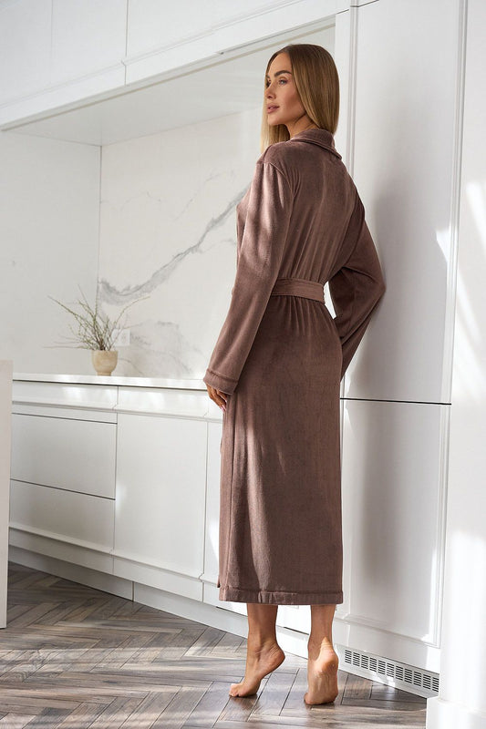 Stylish and cozy women's bathrobe from L&L Collection, available in sizes M-XXL, showcasing a comfortable fit and waist tie for a flattering silhouette.
