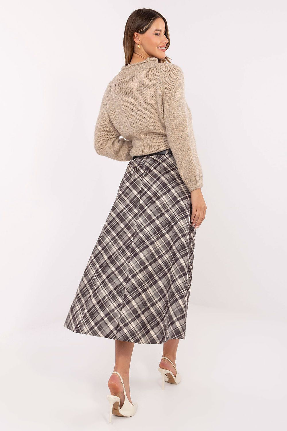 Stylish Rue Paris Midi Skirt in Timeless Check pattern with a comfortable elastic waistband and a flattering flared design, ideal for casual and semi-formal occasions.